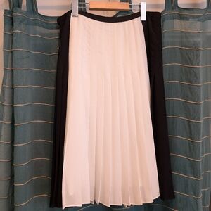 Vince pleated black and white midi skirt, new with tags - size 8